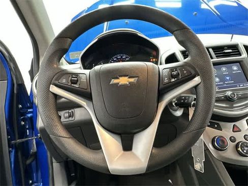 Used 2018 Chevrolet Sonic LT image 7