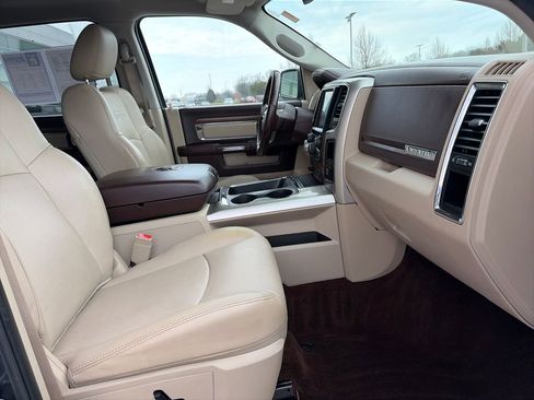 Used 2015 RAM 1500 Laramie w/ Convenience Group image 11