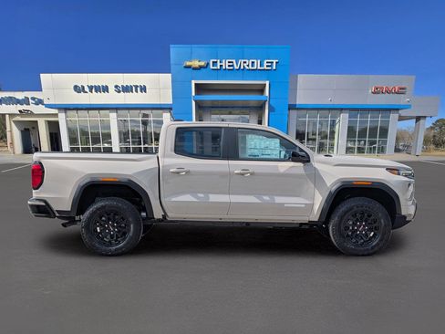 New 2026 GMC Canyon Elevation w/ Convenience Package RWD image 7