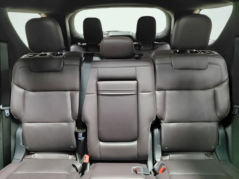 Used 2026 Ford Explorer Platinum AWD/4WD image 5