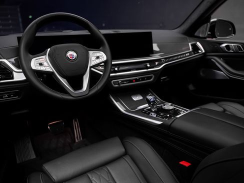 Used 2026 BMW ALPINA XB7 AWD/4WD image 2