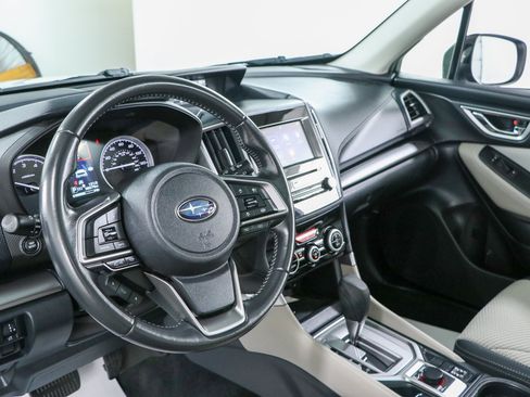 Used 2023 Subaru Forester Premium AWD/4WD image 23
