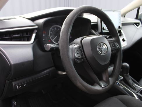 Used 2020 Toyota Corolla LE image 14