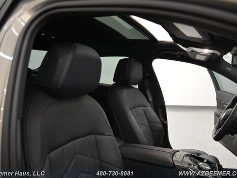 Used 2024 BMW 530i w/ M Sport Package RWD image 17