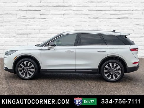 Used 2022 Lincoln Corsair Reserve w/ Elements Package FWD image 8