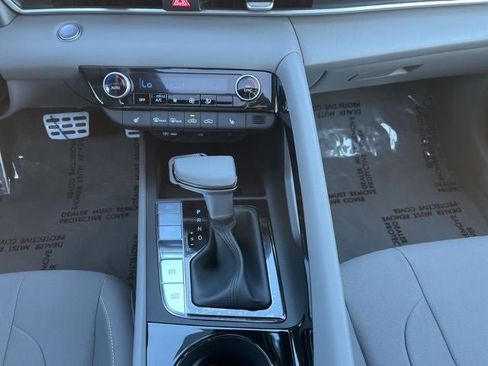New 2026 Hyundai Elantra SEL Sport Premium image 22