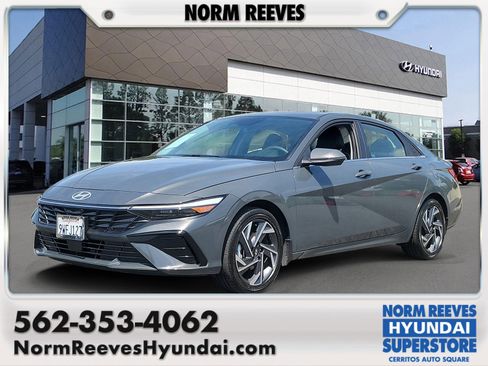 Certified 2025 Hyundai Elantra Limited FWD image 1