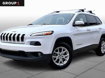 Used 2017 Jeep Cherokee Latitude w/ Cold Weather Group