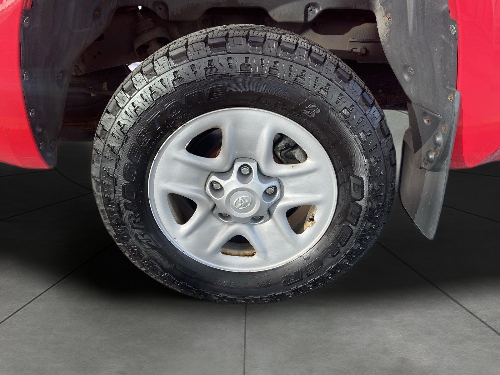Used 2015 Toyota Tundra SR5 w/ SR5 Upgrade Package AWD/4WD image 6