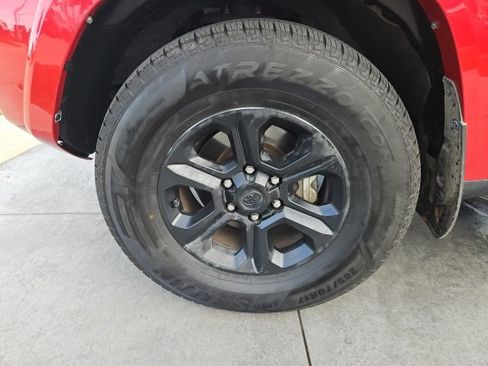 Used 2020 Toyota 4Runner SR5 w/ Phone Cable & Charge Package image 13