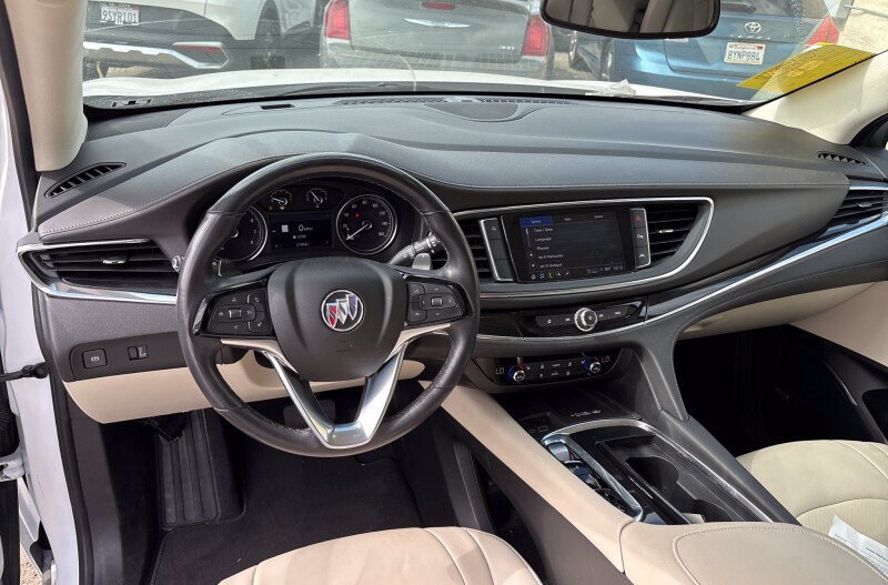 Used 2023 Buick Enclave Essence w/ Experience Buick Package FWD image 5