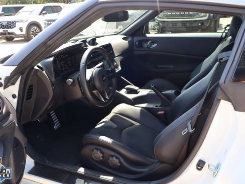 Used 2024 Nissan Z Performance w/ Floor Mat Package RWD image 26