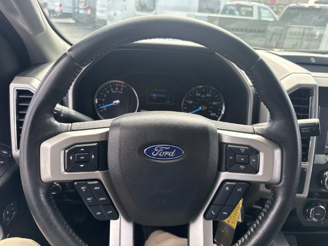 Used 2020 Ford F350 Lariat w/ Lariat Value Package AWD/4WD image 32