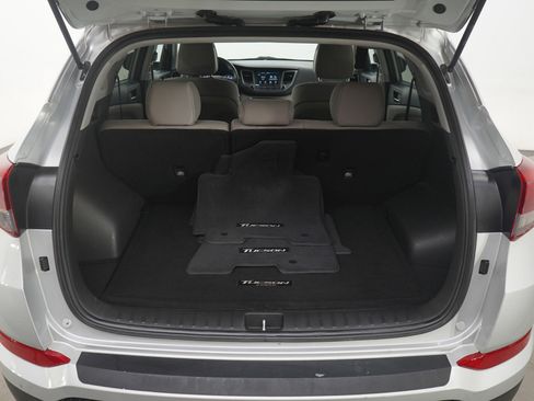 Used 2018 Hyundai Tucson Sport image 9