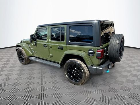 Used 2023 Jeep Wrangler Unlimited Sahara w/ Cold Weather Group AWD/4WD image 8