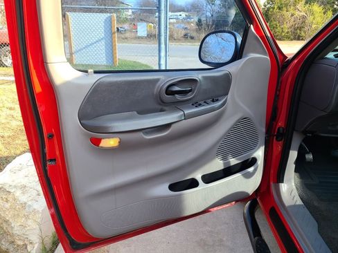 Used 1999 Ford F150 2WD SuperCab image 9