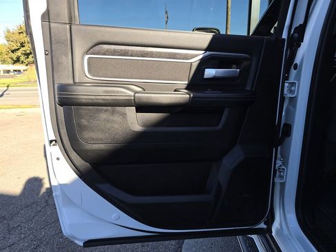 Used 2024 RAM 3500 Big Horn image 9