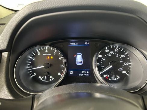 Used 2020 Nissan Rogue SV AWD/4WD image 18