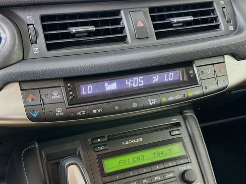 Used 2017 Lexus CT 200h w/ Accessory Package 2 image 21