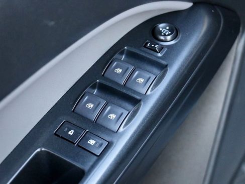 Used 2022 Chevrolet Colorado W/T w/ Custom Special Edition image 14