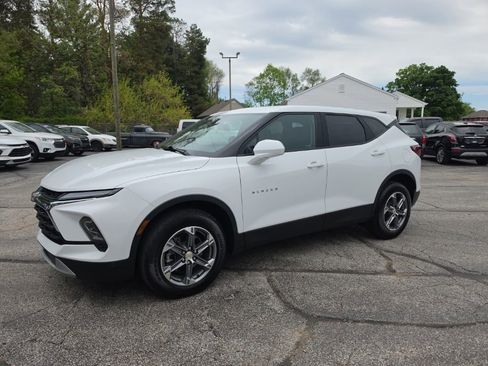 Used 2023 Chevrolet Blazer LT w/ Driver Confidence Package AWD/4WD image 3