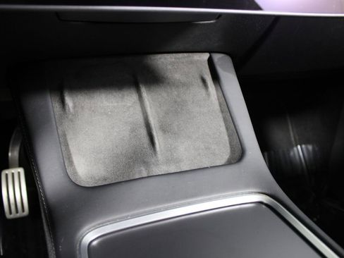 Used 2021 Tesla Model Y Performance image 6