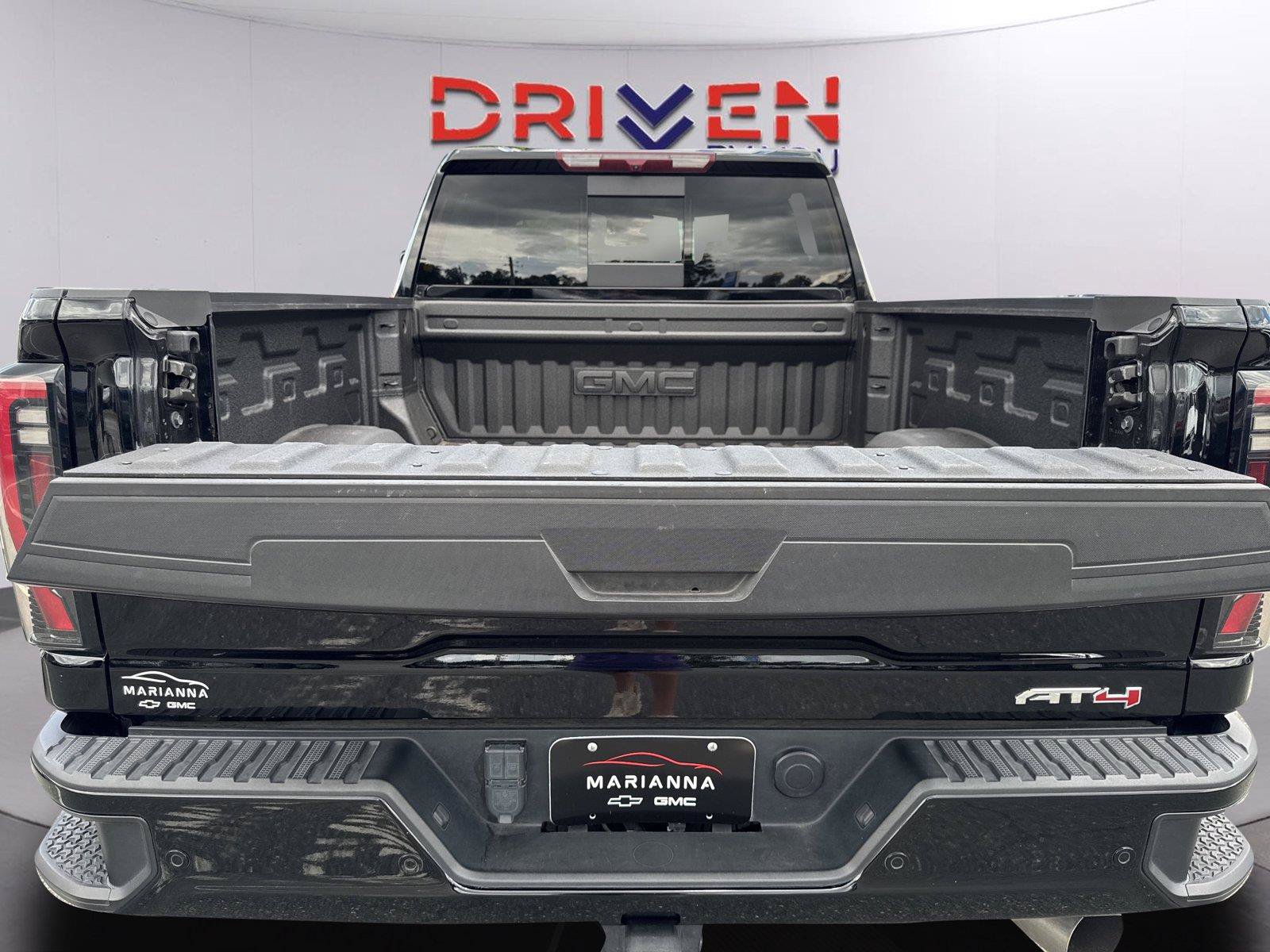 Used 2025 GMC Sierra 3500 AT4 AWD/4WD image 34