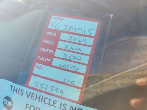 Used 2024 RAM 3500 Tradesman w/ Chrome Appearance Group AWD/4WD image 10