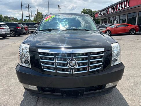 Used 2011 Cadillac Escalade ESV Luxury AWD/4WD image 8