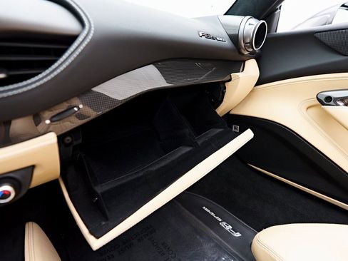 Used 2022 Ferrari F8 Tributo image 77