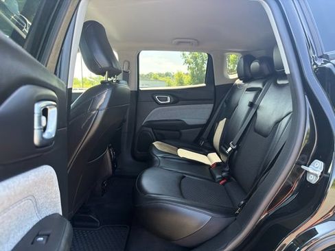 Used 2022 Jeep Compass Latitude w/ Convenience Group AWD/4WD image 19