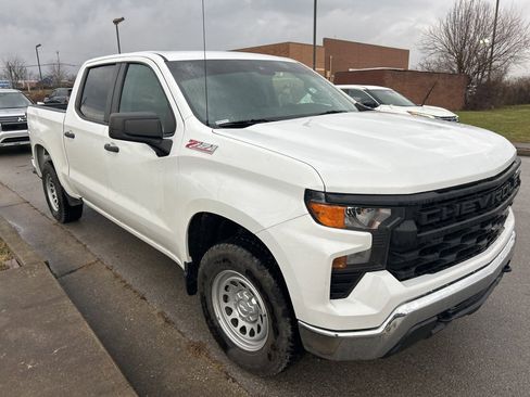 Used 2023 Chevrolet Silverado 1500 W/T w/ Z71 Off-Road Package image 2