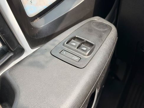 Used 2023 RAM ProMaster 2500 FWD image 26