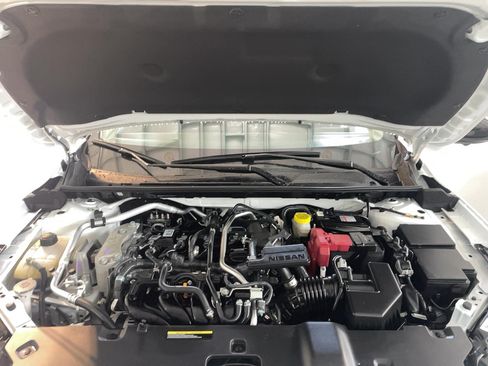 Used 2026 Nissan Sentra SR w/ SR Premium Package FWD image 26