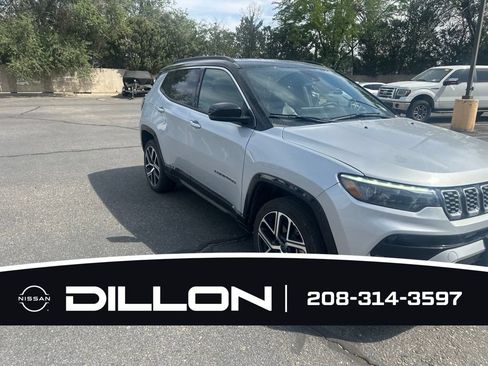 Used 2025 Jeep Compass Limited w/ Elite Group AWD/4WD image 18