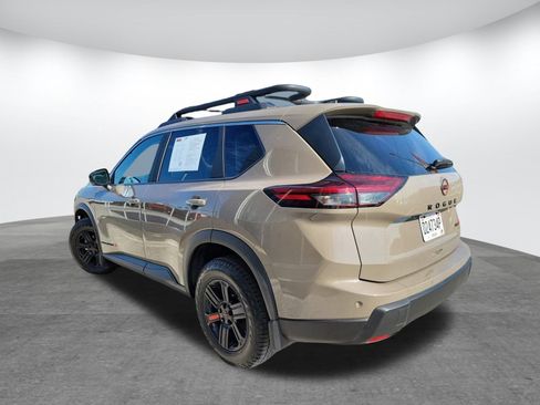 Certified 2025 Nissan Rogue SV image 7