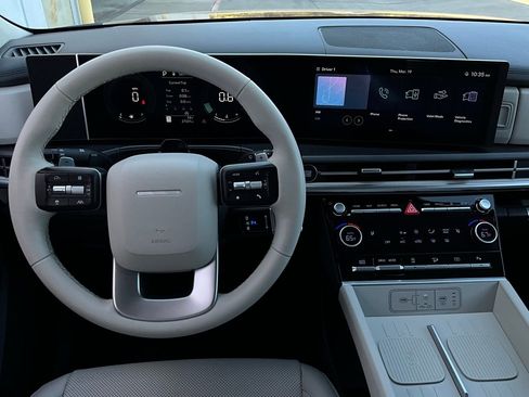 Used 2025 Hyundai Santa Fe SEL image 15