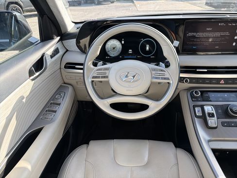 Used 2023 Hyundai Palisade Calligraphy FWD image 11