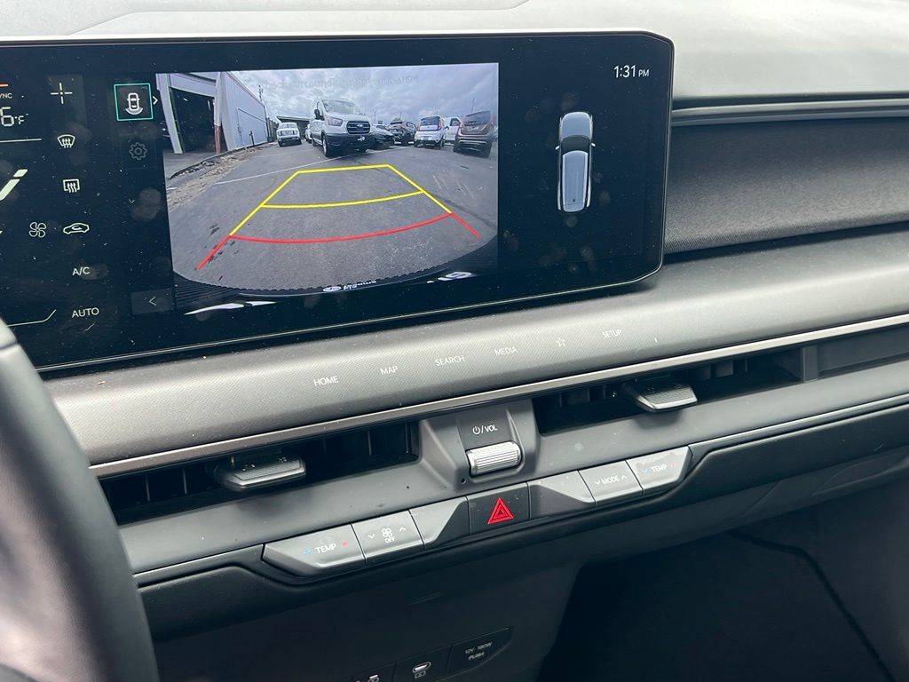 Certified 2024 Kia EV9 Light Long Range RWD image 22