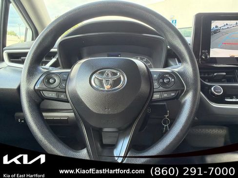 Used 2025 Toyota Corolla LE FWD image 31