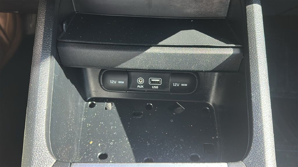 Used 2020 Kia Forte LXS FWD image 25