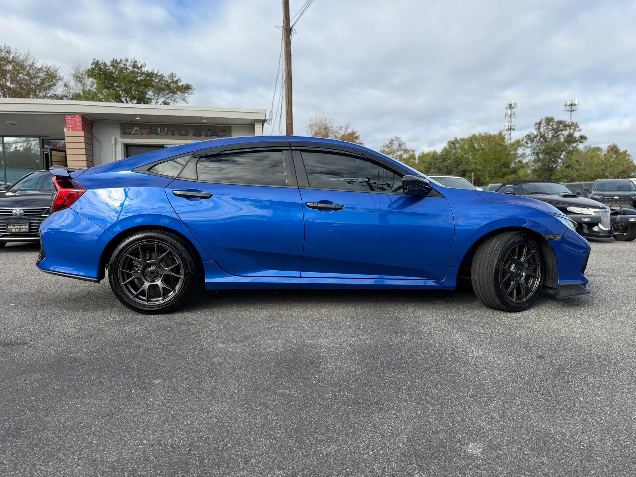 Used 2018 Honda Civic Si image 2