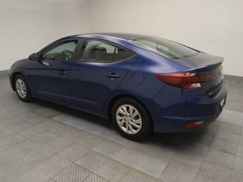 Used 2020 Hyundai Elantra SE FWD image 3