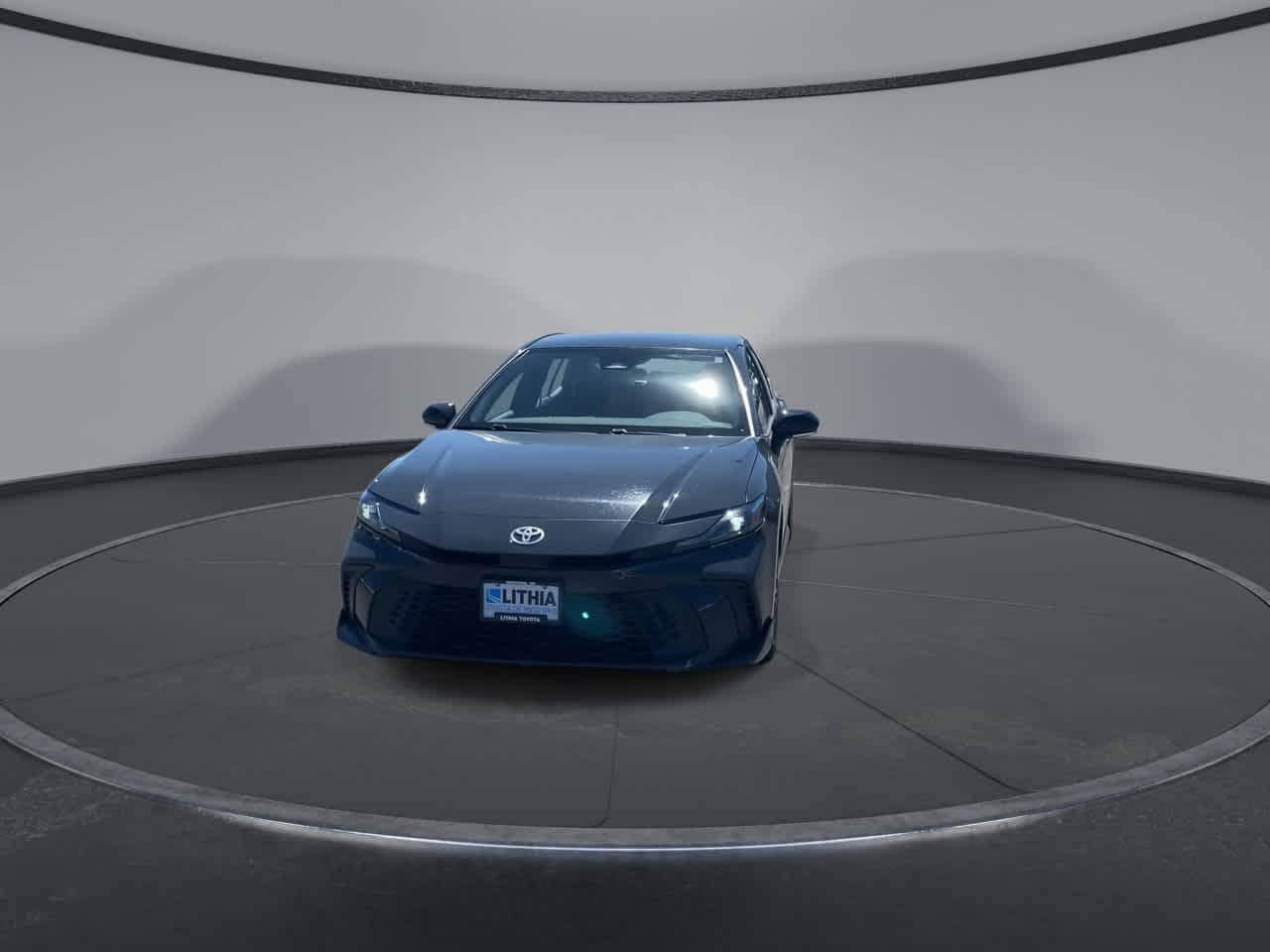 Certified 2025 Toyota Camry SE FWD image 4