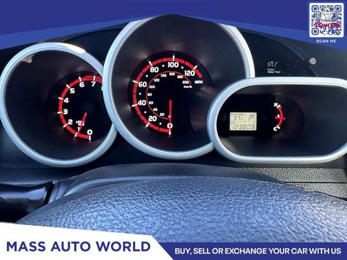 Used 2010 Toyota Matrix image 11