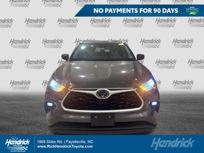 Used 2023 Toyota Highlander XLE