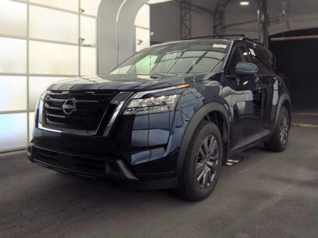 Certified 2025 Nissan Pathfinder SV AWD/4WD image 3