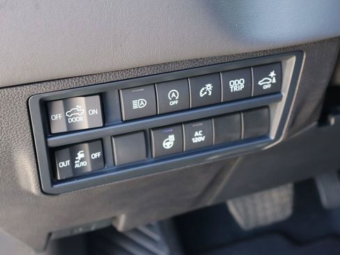 Used 2024 Toyota Tundra Platinum AWD/4WD image 25