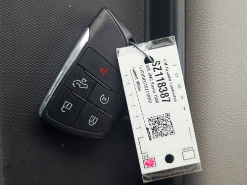 Used 2025 GMC Sierra 1500 SLT image 38