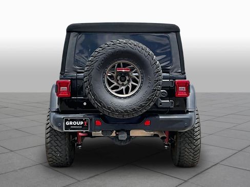 Used 2018 Jeep Wrangler Unlimited Rubicon AWD/4WD image 5
